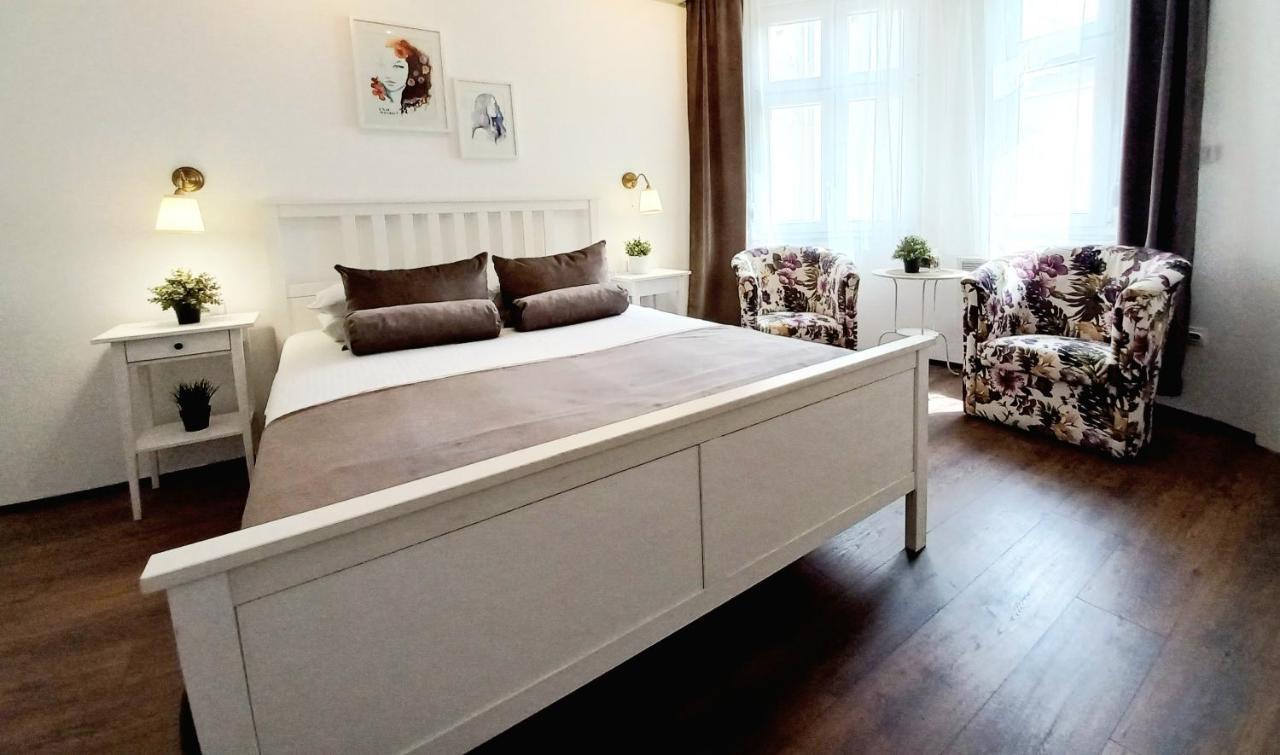 Genius Studio Belgrade Extérieur photo