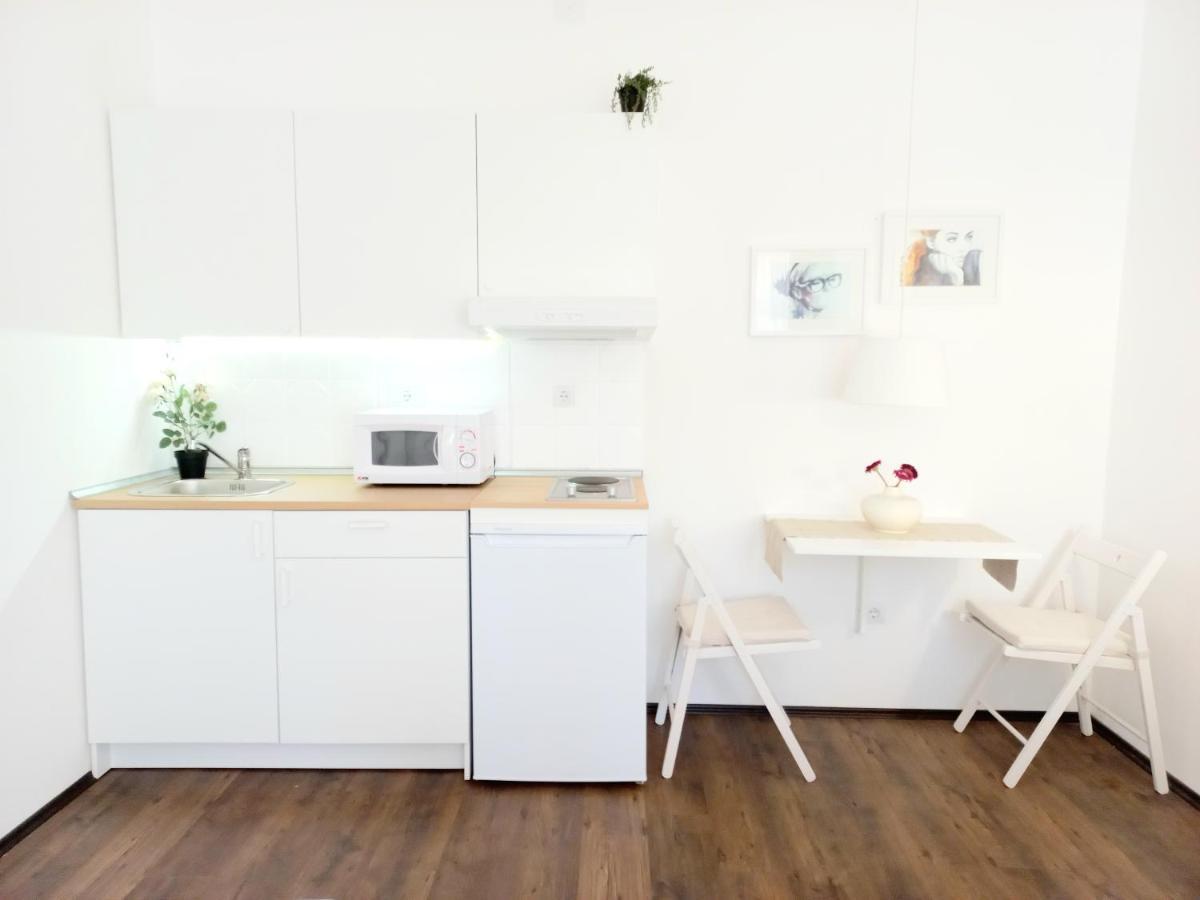 Genius Studio Belgrade Extérieur photo
